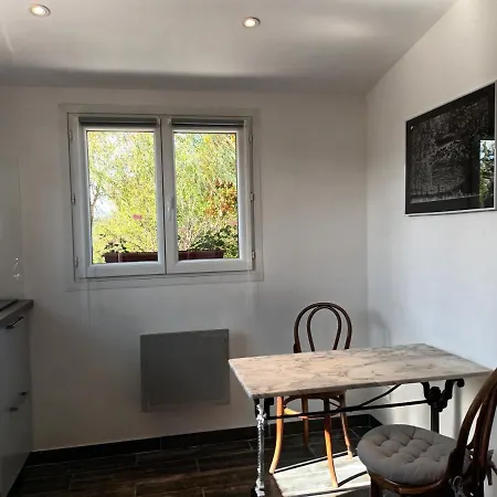 La Taniere Classe 3 Etoiles Avec Terrasse Et Piscine *