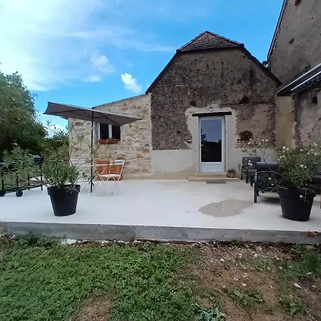 La Taniere Classe 3 Etoiles Avec Terrasse Et Piscine Holiday home La Bachellerie