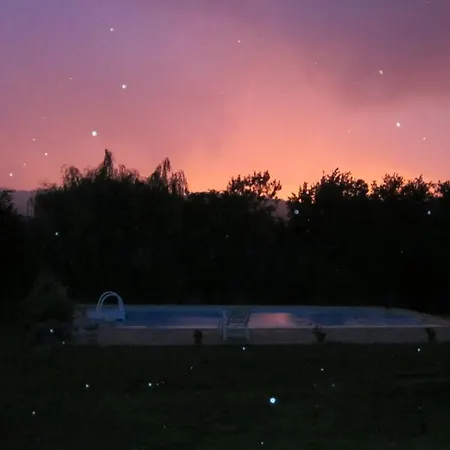 La Taniere Classe 3 Etoiles Avec Terrasse Et Piscine *