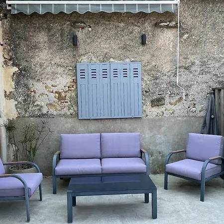 La Taniere Classe 3 Etoiles Avec Terrasse Et Piscine