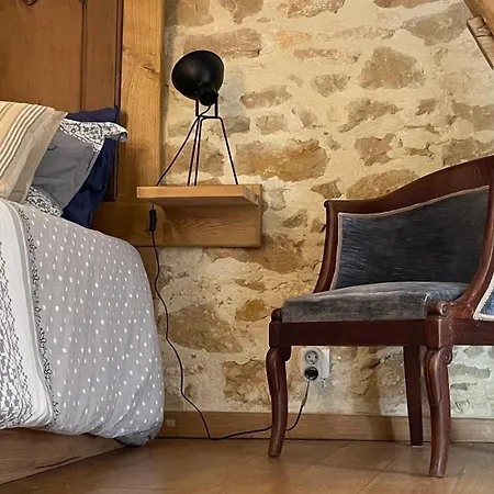 La Taniere Classe 3 Etoiles Avec Terrasse Et Piscine La Bachellerie